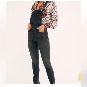 Levi’s Women's Black Denim Overalls